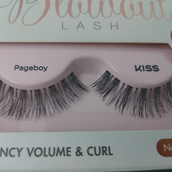 Kiss Blow Out Lash Pageboy Lashes Falsies 72454 KB - Picture 2 of 4